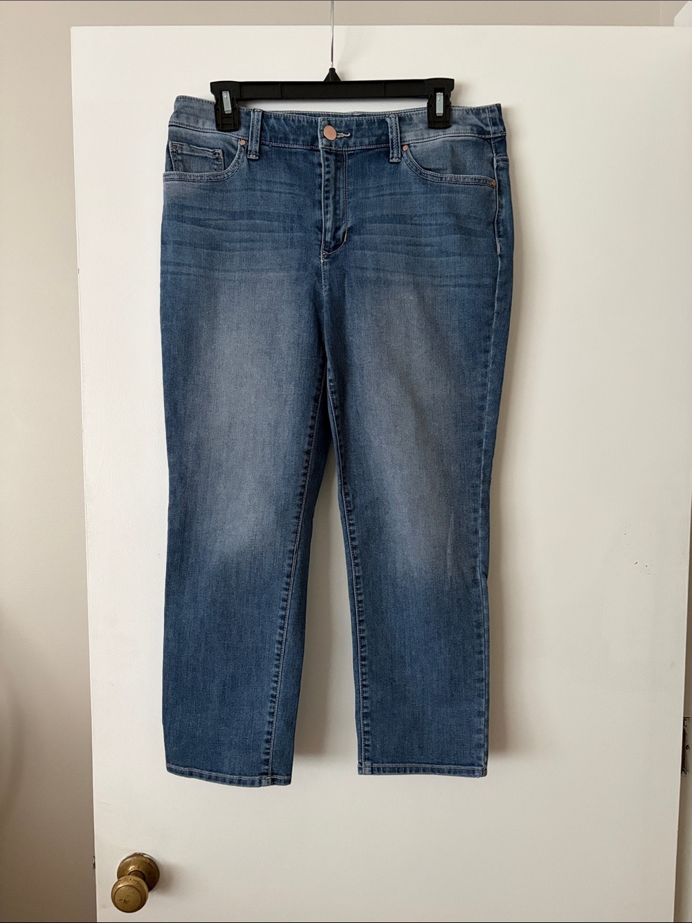 Chico’s Platinum Crop Jeans Size 0.5